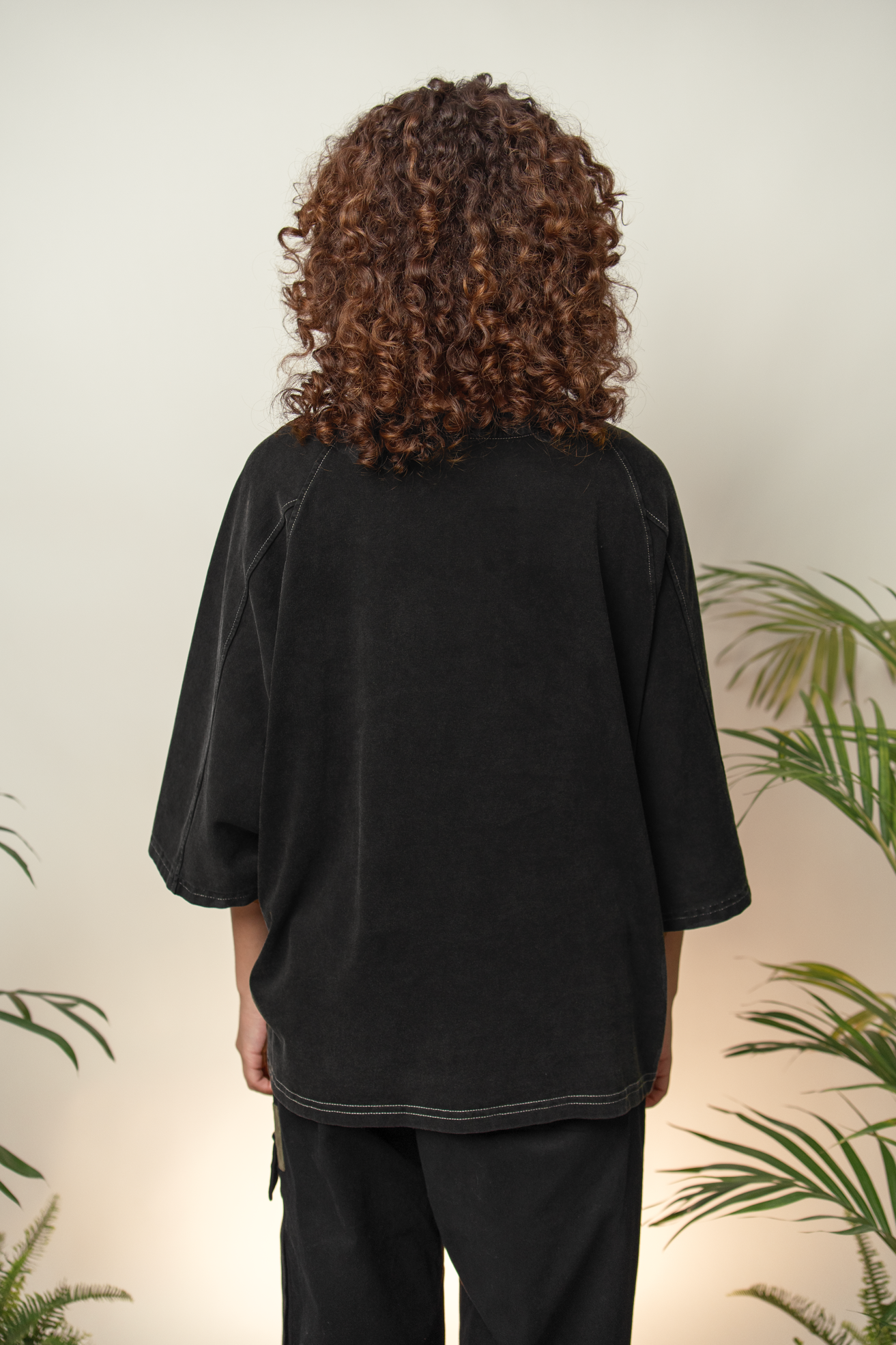 BORN TO RESIST - BLACK TEE