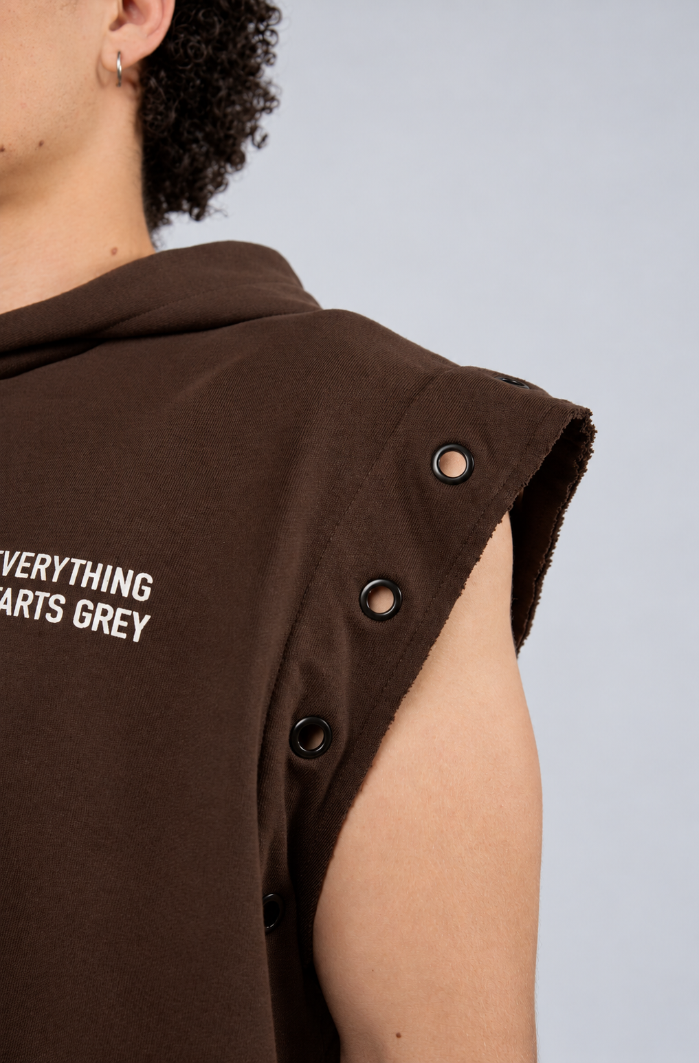 hoodie marrón sin mangas