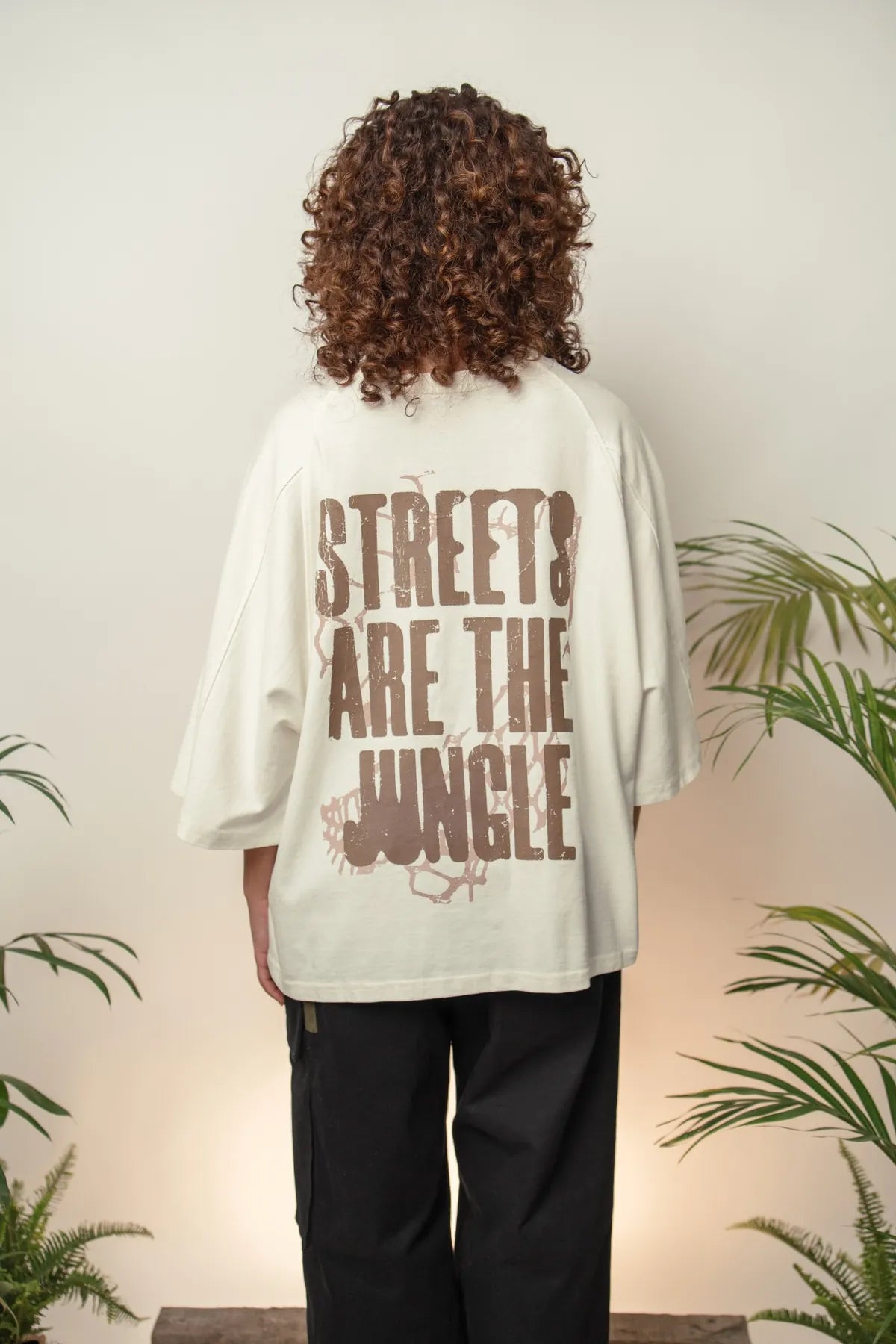 THE JUNGLE - PEARL TEE