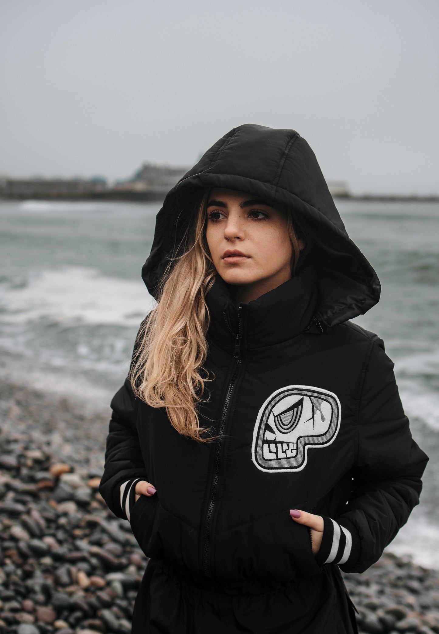 Puffer Jacket "Cráneos"
