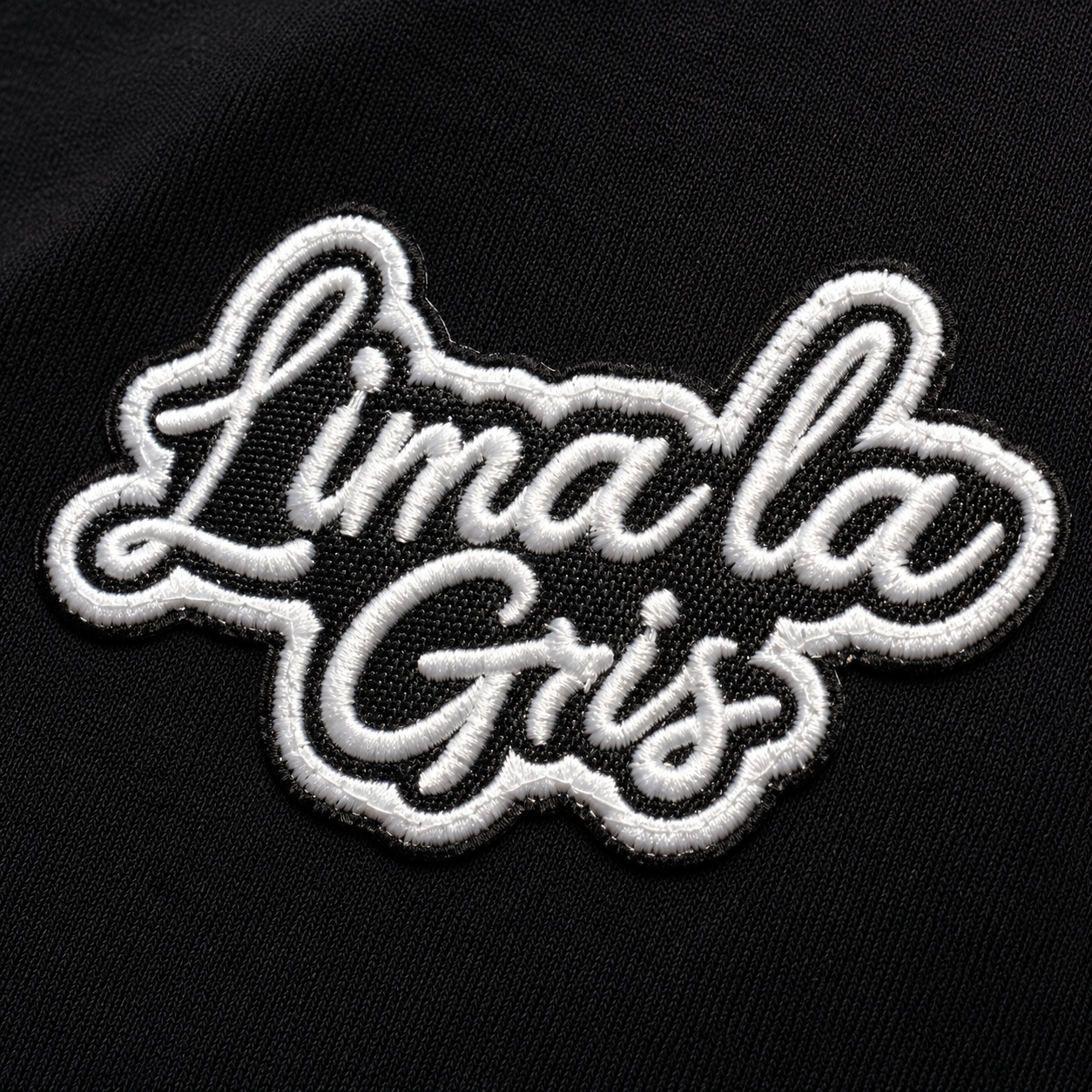 Pantalón Buzo Holgado con LIMAlaGRIS Bordado