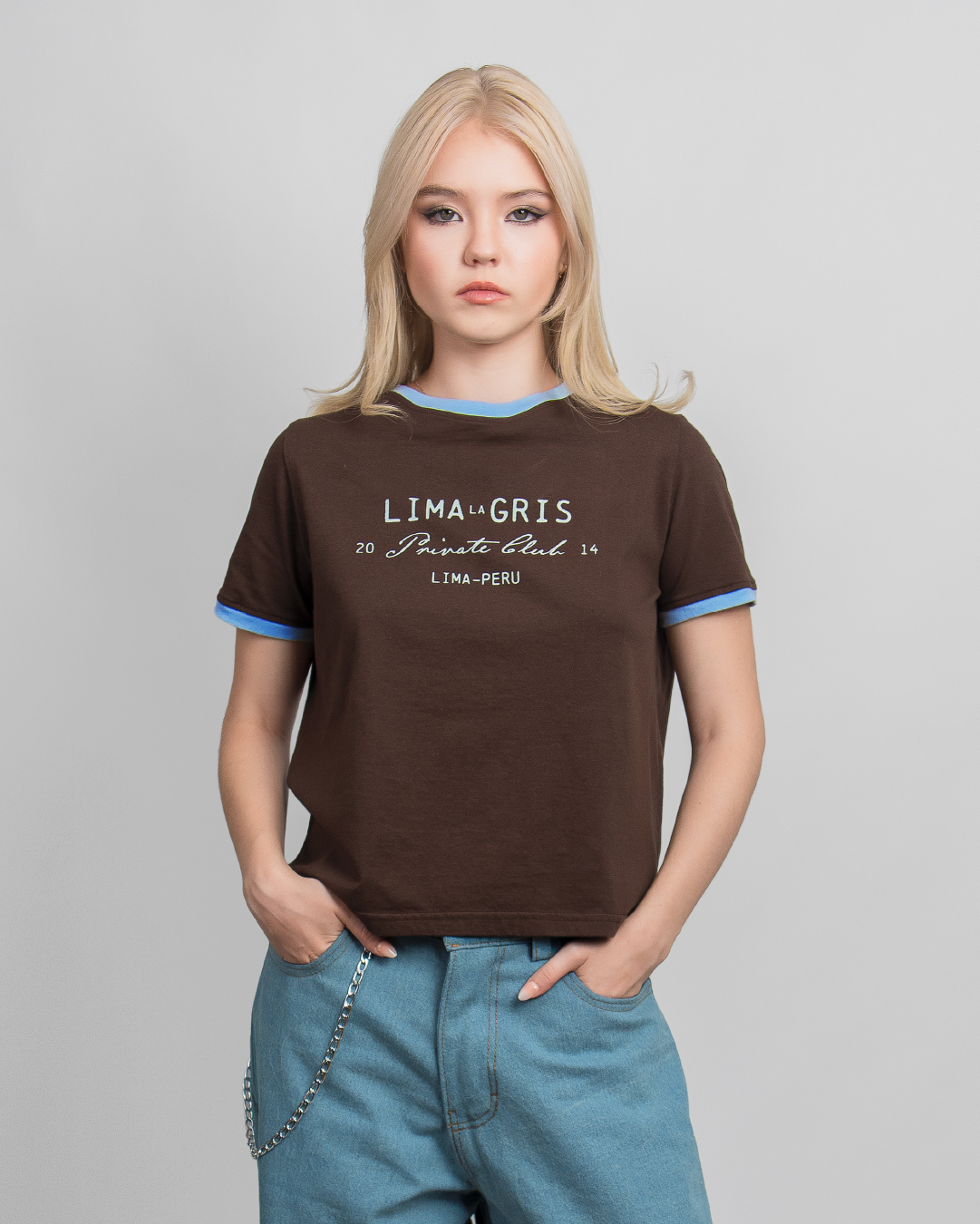 BABY TEE 'PRIVATE CLUB' BROWN