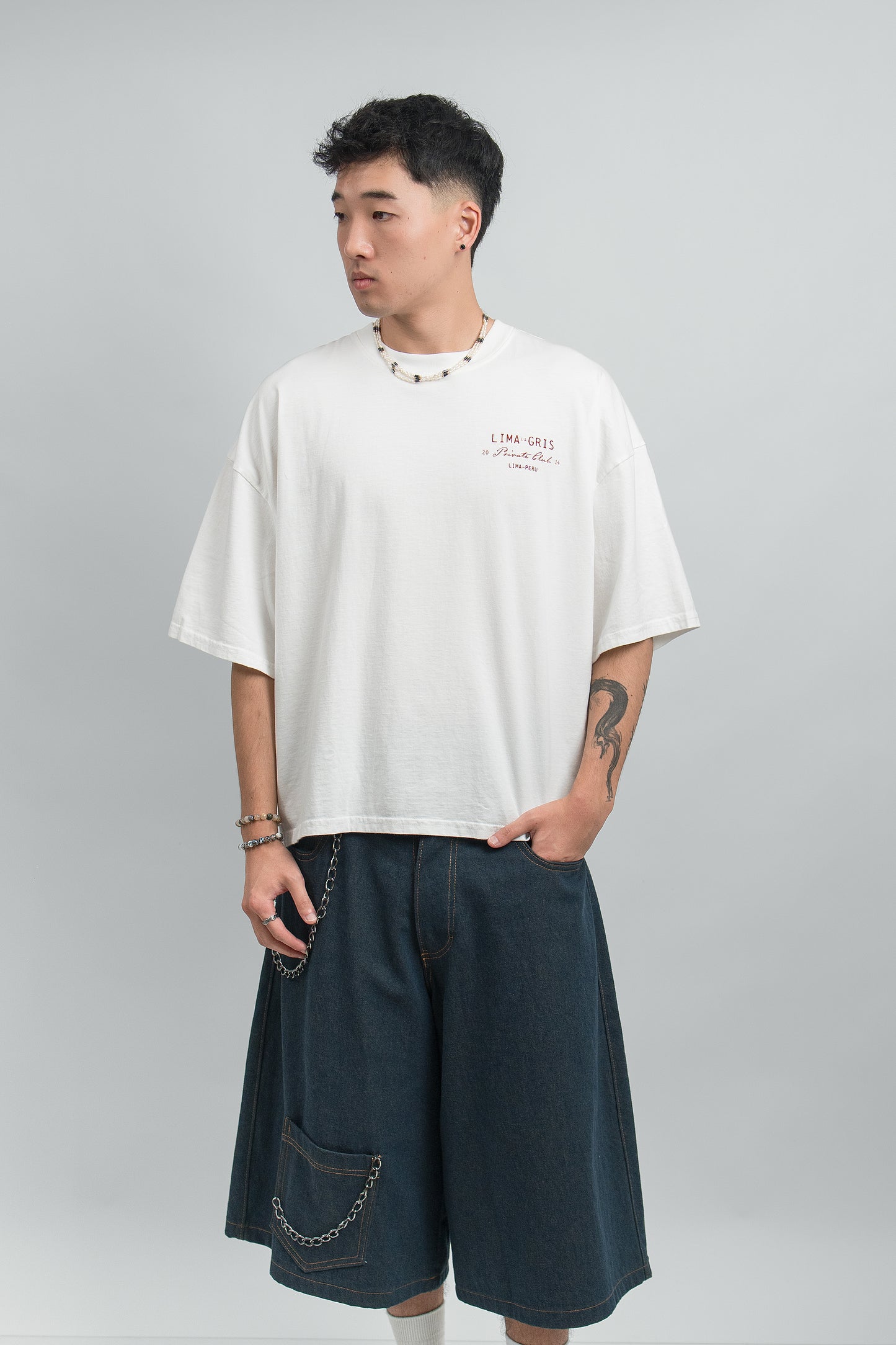 BOXY TEE 'PRIVATE CLUB' PEARL