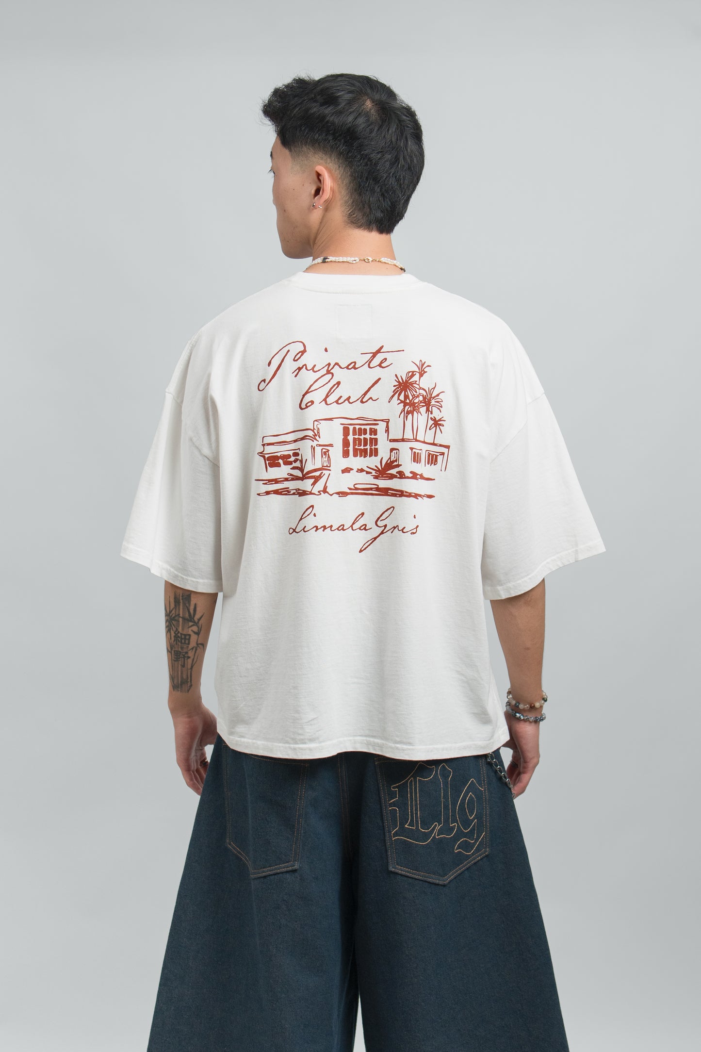 BOXY TEE 'PRIVATE CLUB' PEARL