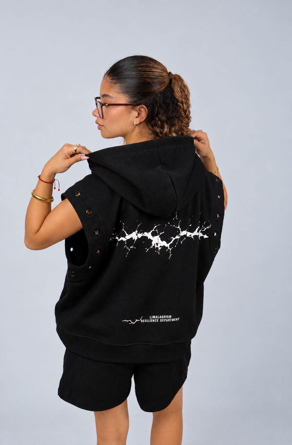 Hoodie negro sin mangas