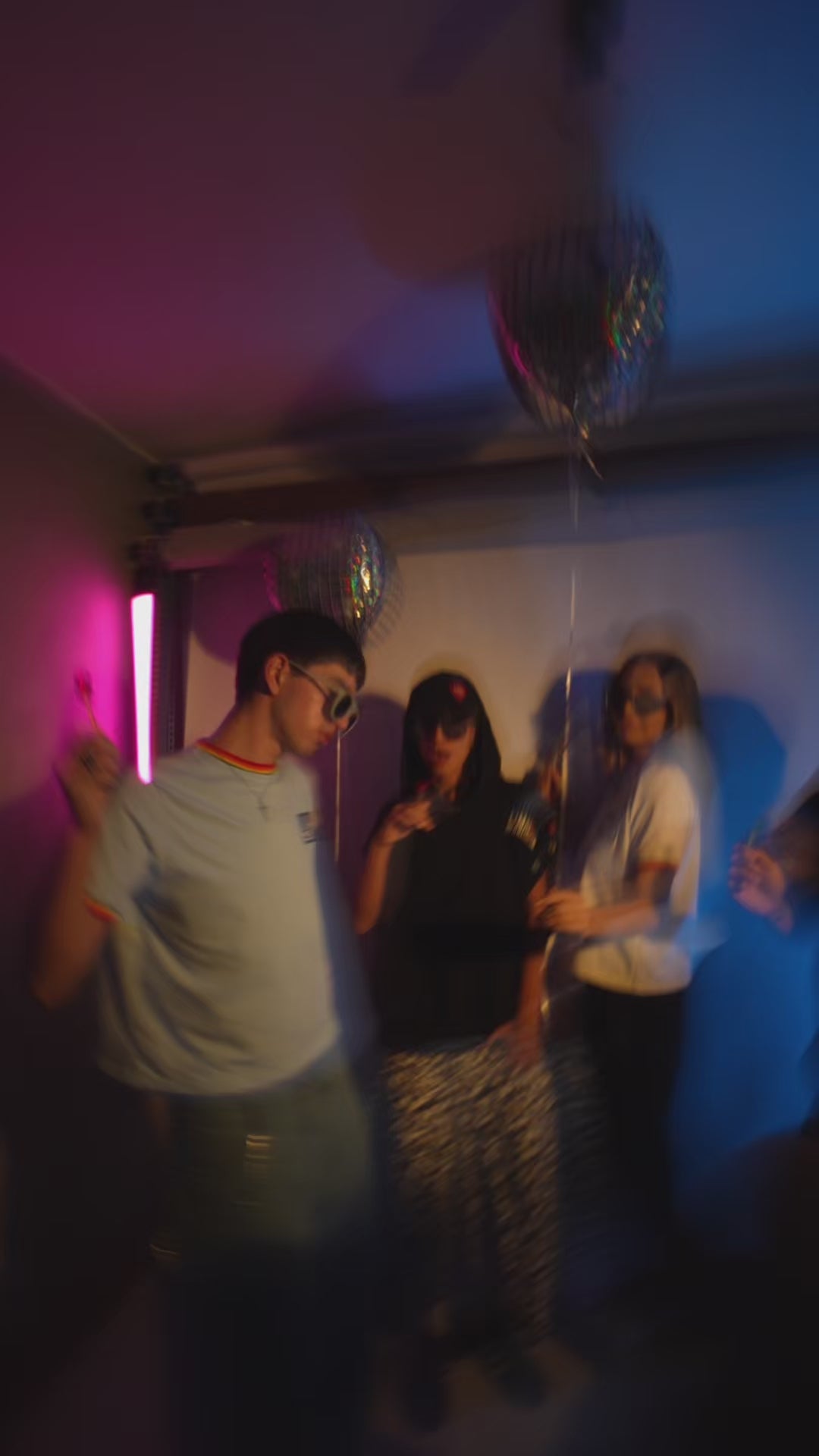 Cargar video: 